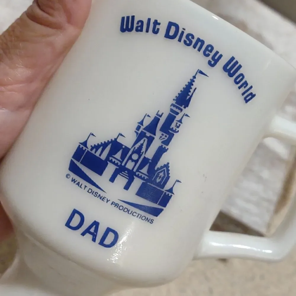 👍 Walt Disney World DAD Footed Mug VINTAGE. C7